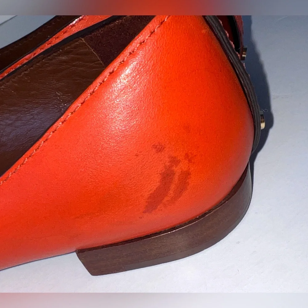 Tory Burch woman’s flat orange shoes size‎ 5